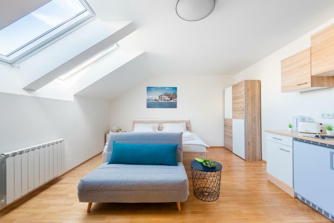 Ferdinand Apartment Prague Exterior photo